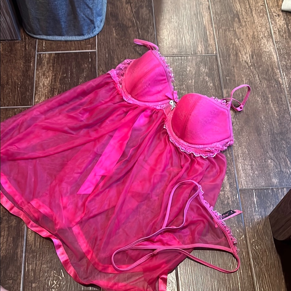 2007 Victoria's Secret Sexy Little Things Collection Pink Chemise and Thong